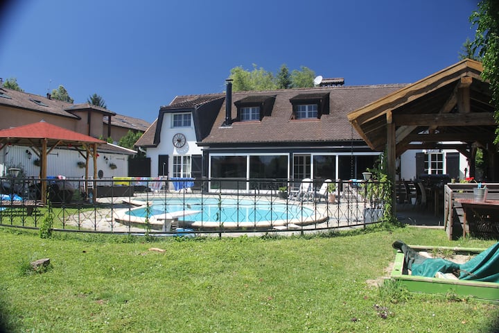 Beautiful Spacious Villa With Pool - Versoix