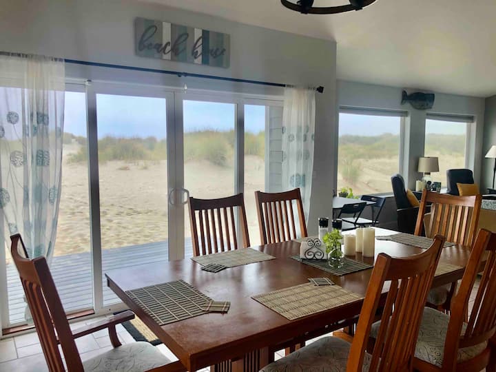 On The Beach! Spacious, Cozy, Clean, & Pets. Come! - Waldport, OR