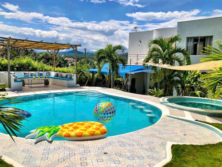 Mediterranean Style Villa. Private Pool/jacuzzi - Agua de Dios