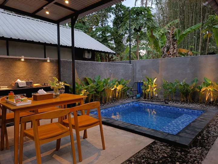 Niti Bhumi Private Pool House - Borobudur