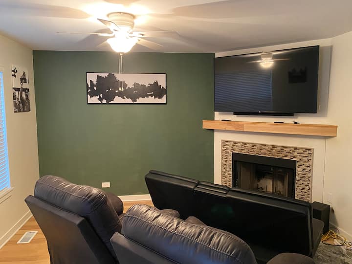 Cozy Chicago House Near Hyde Park! - Englewood - Chicago