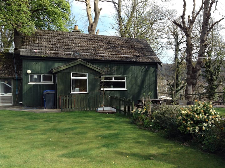 Hobbit Cottage, Millport - Millport
