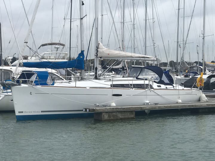Beautiful Modern New Yacht To Stay On In Hamble - Southampton