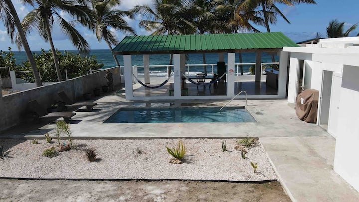 Pozuelo Paradise Beach House/ Private Pool/ Beach - Guayama