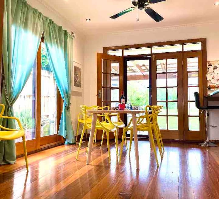 Spacious And Cozy 3 Bedroom Home - Mordialloc