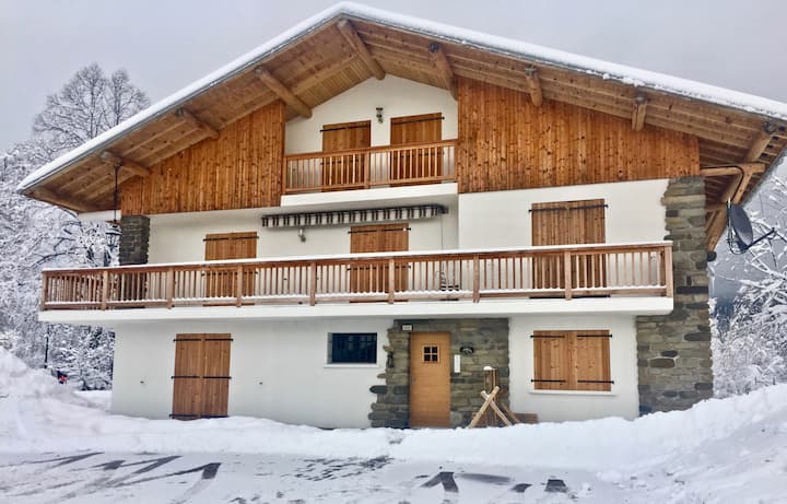 Geeignet. 3 Chalet Alpenveilchen, Les Carroz D'araches, Mit Wifi, Sauna & Parkplatz - Département Haute-Savoie