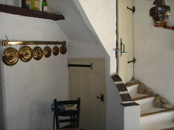 Maison Rustique Dans Village Calme - Roquebrun