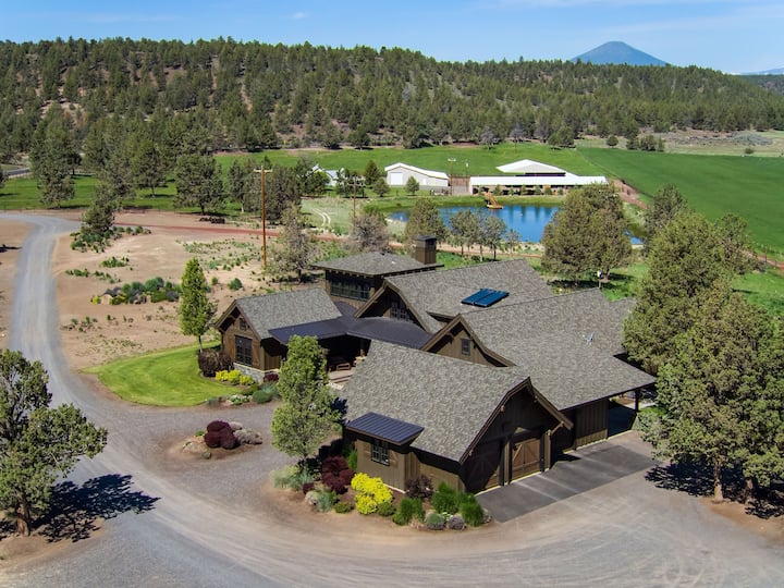 Gorgeous Architectural Home On Pitchfork T Ranch - Eagle Crest