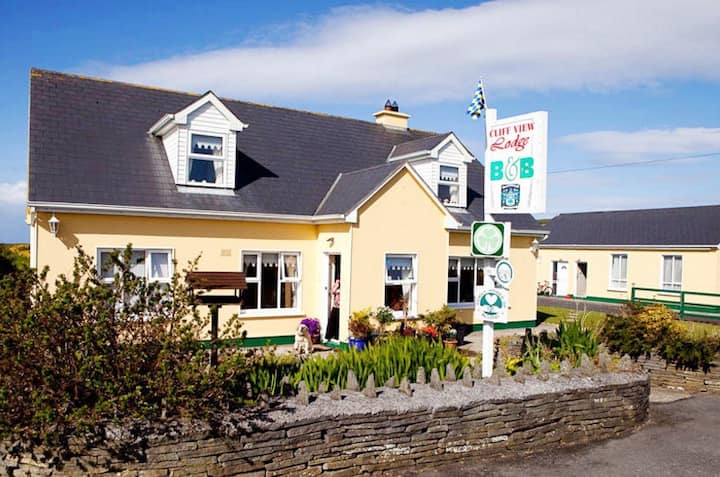 Cliffview Lodge Bed & Breakfast - Lahinch