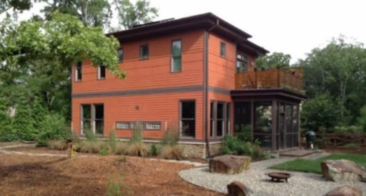 Modern Home - 2 Beds (3rd Available) [Carrboro] - Carrboro, NC
