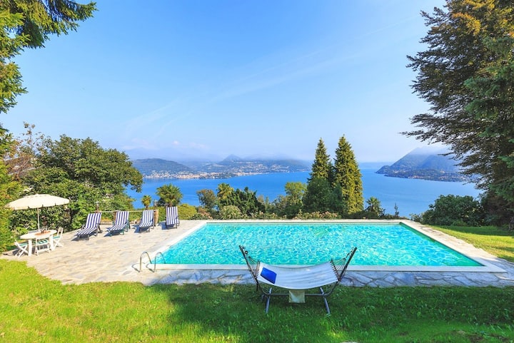 Carismática Villa Con Piscina Y Excelentes Vistas Sobre El Lago Maggiore. - Stresa, Italia