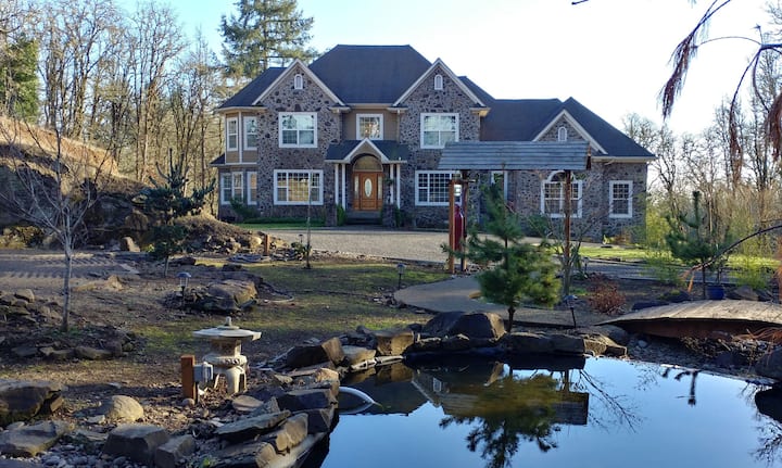 Exquisite Estate On 10 Acres In North Albany. - Albany, OR