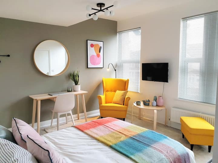Modern, Fantastically Clean, Luxury Ensuite Room - Ilford