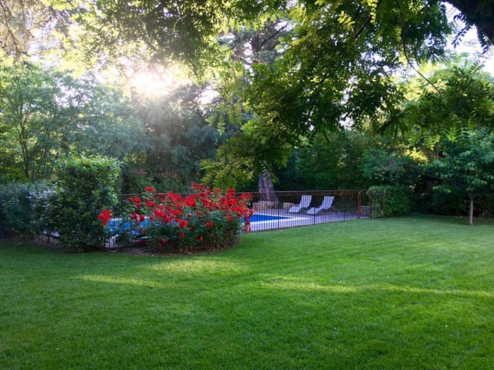 Deux Pièces Avec Jardin Parking Piscine à La Torse - Aix-en-Provence
