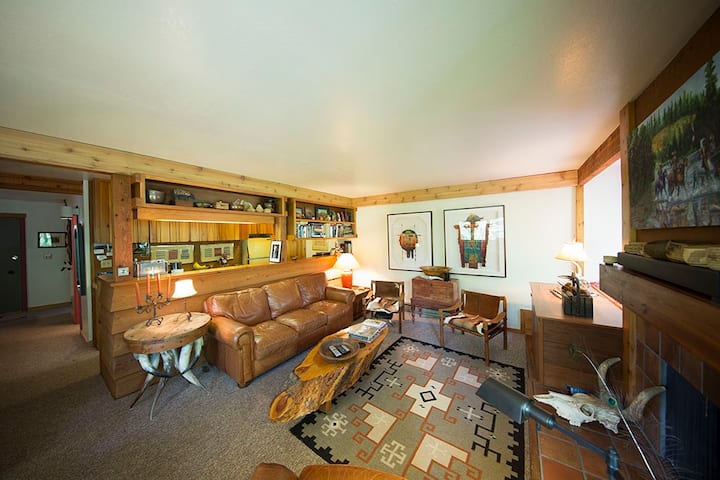 Fantastic One-bedroom Condo With Deck - Jackson Hole, Wyoming