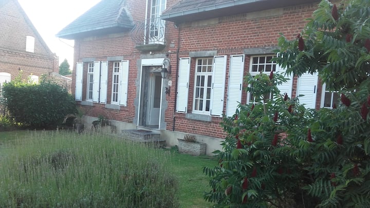 Lilamel, Grande Maison Dans Les Hauts-de-france. - Cambrai