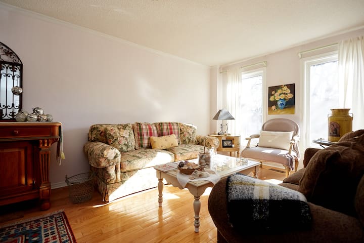 Private, Cozy Suite Close To University & Hospital - Mississauga