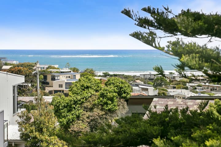 Beachside Living With Sea Views At The Pines - Leopold