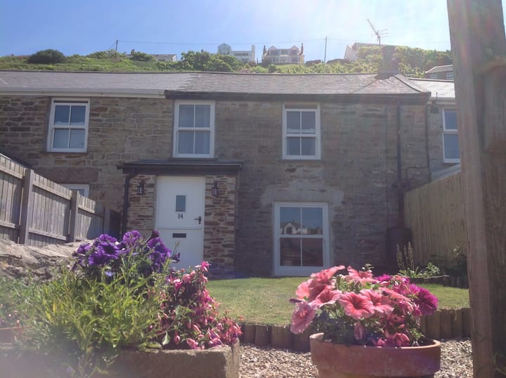 Newly Renovated Cottage 2 Min Walk To Family Beach - Redruth