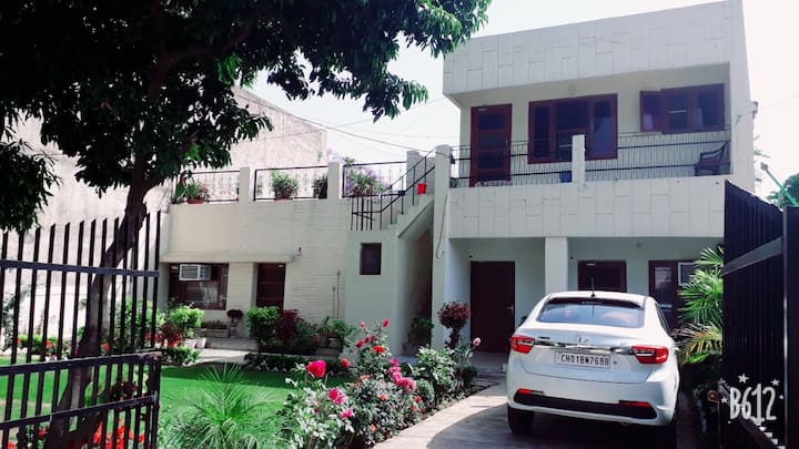 Fabulous 2 Room House  In Sector 10 - Chandigarh