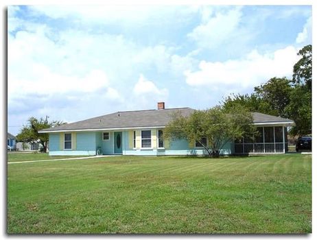 (3 Bedroom) 1 Story Home; Located Matagorda, Texas - Matagorda