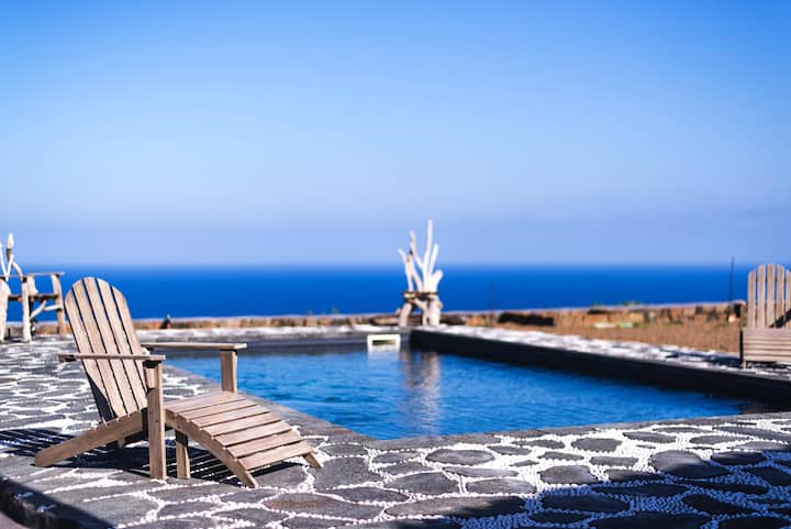 African Dream Resort, A Ship's Deck In Pantelleria - Pantelleria