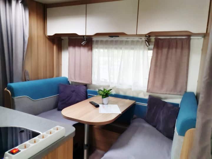#C1 Caravan Mit Komfort, Küche, Vorzelt, Terrasse - Kamminke