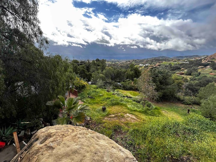Boulders Views,patio, Peaceful No Taxes Added Area - Simi Valley, CA