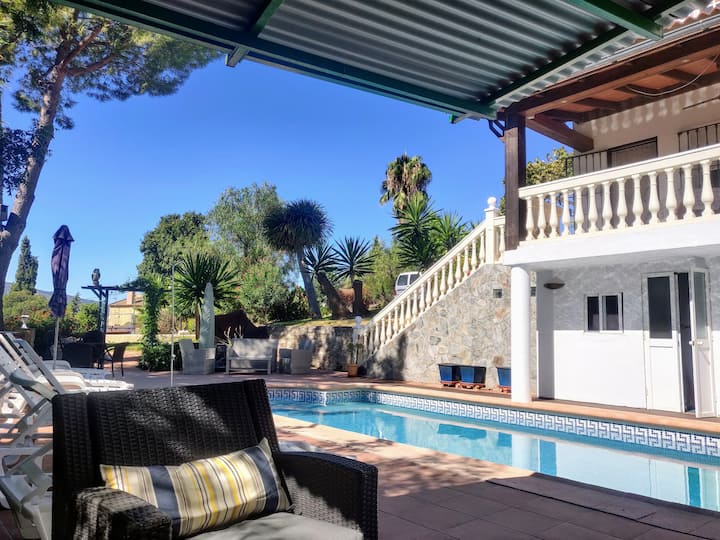 Prive-appartement Met Een Prachtig Uitzicht Op Het Platteland, Groot Zwembad, Tuinen En Wi-fi - Zahara de la Sierra