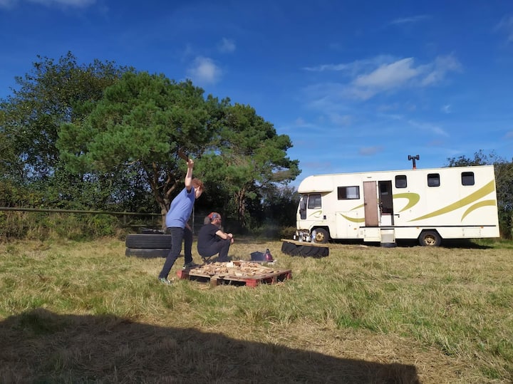 4 Berth Horsebox On 2 Acre Field With Free Parking - Redruth