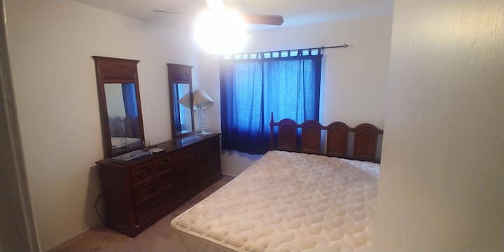 Spare Room Available - Schaumburg, IL
