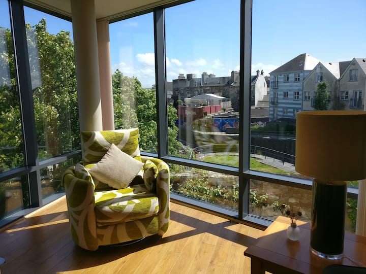 Exceptional Galway City Apartment With River Views - Oranmore