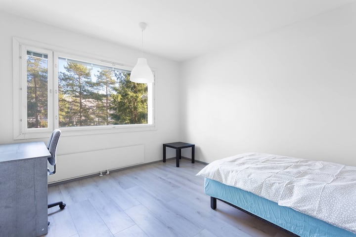 Cozy Room In Deluxe Apartment Next To Metro - Helsinki