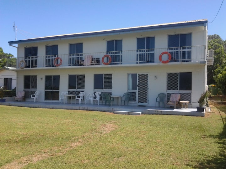 Room 5.  Forrest Beach Retreat(2 Single Beds) - 핼리팩스