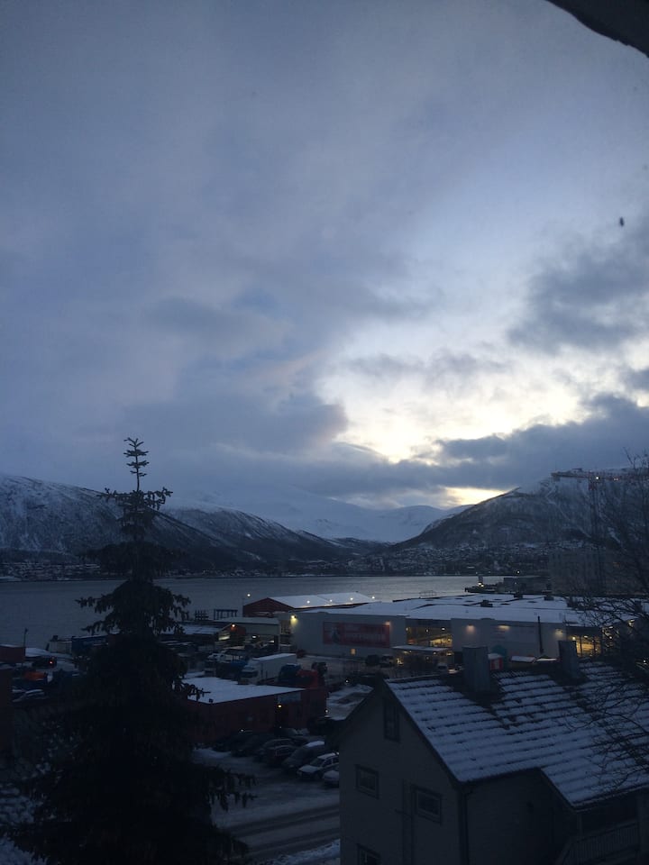 Sentral Beliggenhet, Utsikt Til Hav Og Fjell. - Tromsø