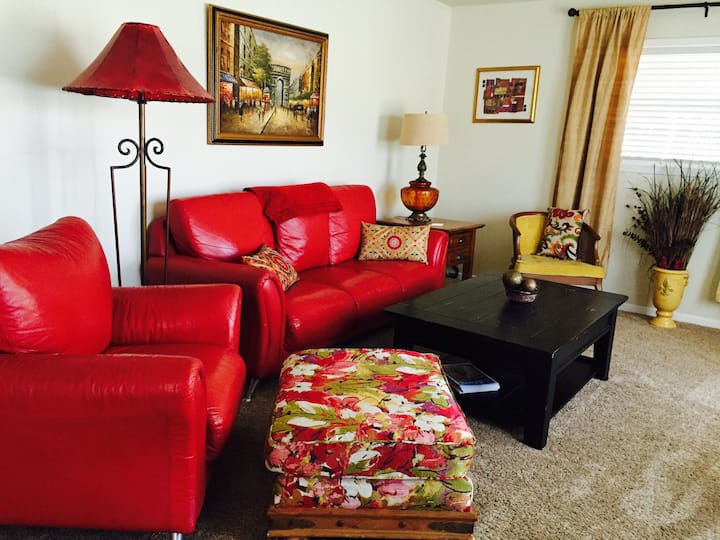 Amazing Home That Will Accommodate 1 To 6 Guests. - Las Cruces