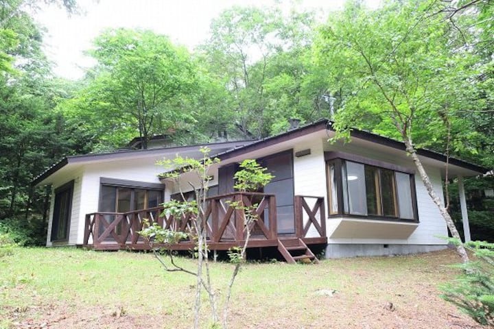 Hillside Cabin With A Fireplace - Karuizawa