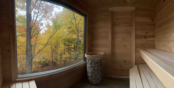 The Maple View House And Suana: Tranquility Awaits - Torch Lake, MI
