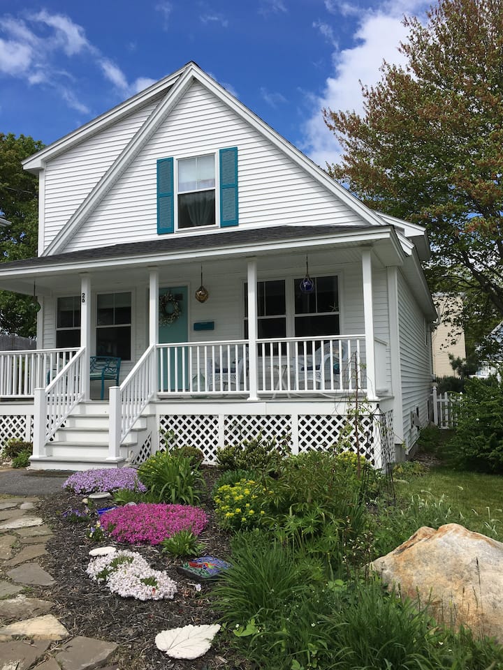 Victory Cottage - 3 Bed- Willard Square/beach Area - Long Island, ME