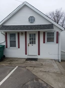 Child Safe Fenced In Yard, 3 Minutes To The Beach, No Cleaning Fee - Seabrook, NH