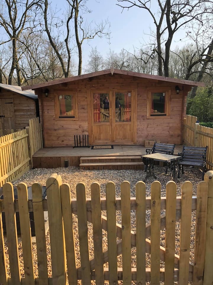 Tiny Oaks Log Cabin Set On Riding School - Cranbrook, UK