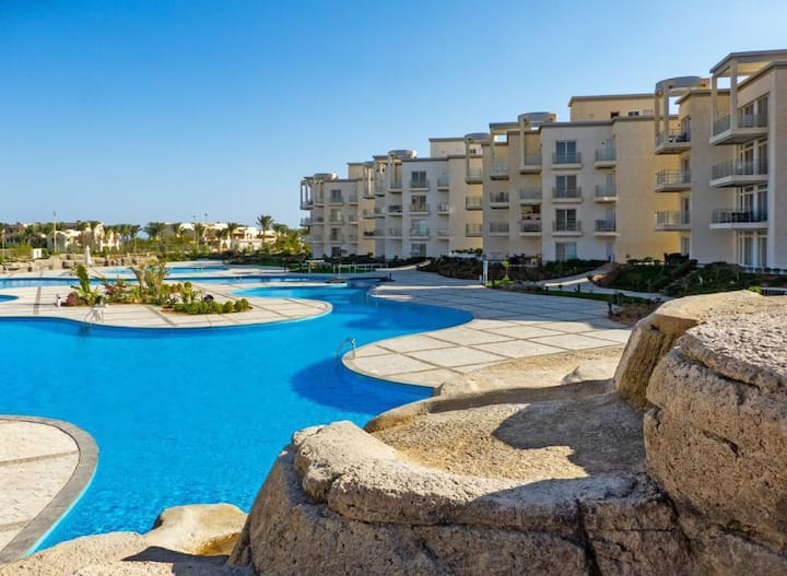 Luxury Furnished Apartment, At Sunny Beach Village - Scharm El-Scheich