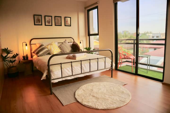 Hip Bedroom In A Townhouse Near Maginhawa - Quezon City