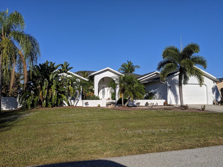 Elegant Heated Pool Canal Home In Very Quiet Area. - Port Charlotte