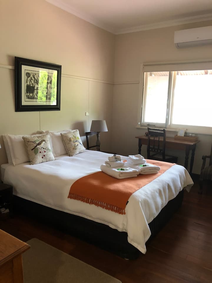 Room 5 Bella's Country Place - Narrogin