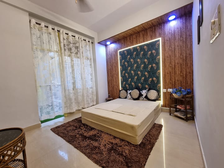 5. Ideal Luxury Homestays A.c. (1bhk) - Waranasi