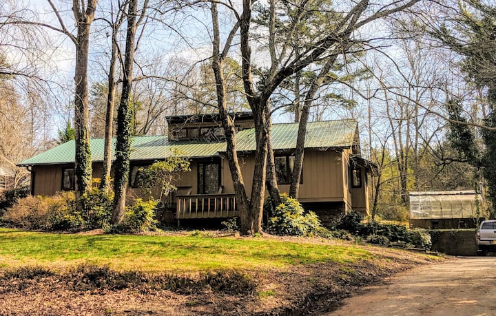 Furman / Swamp Rabbit Trail - House In The Woods - Travelers Rest, SC