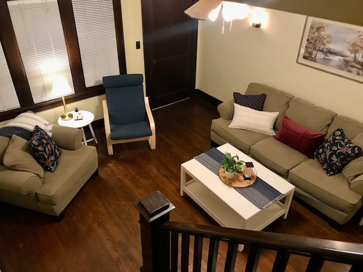 Sweet Suite Spruce~ Fresh New Bnb In The ❤️ Of Ec ! - Eau Claire, WI