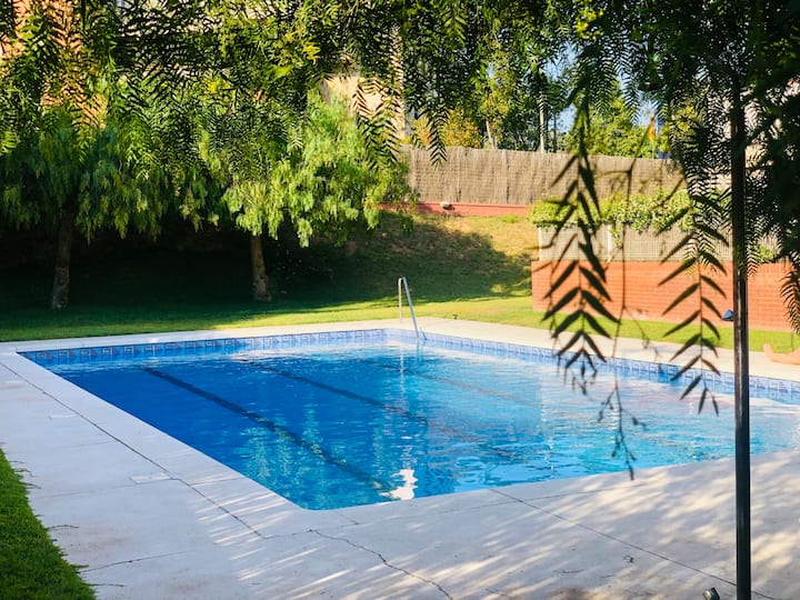 Triplex With Swimming Pool - Sant Boi de Llobregat