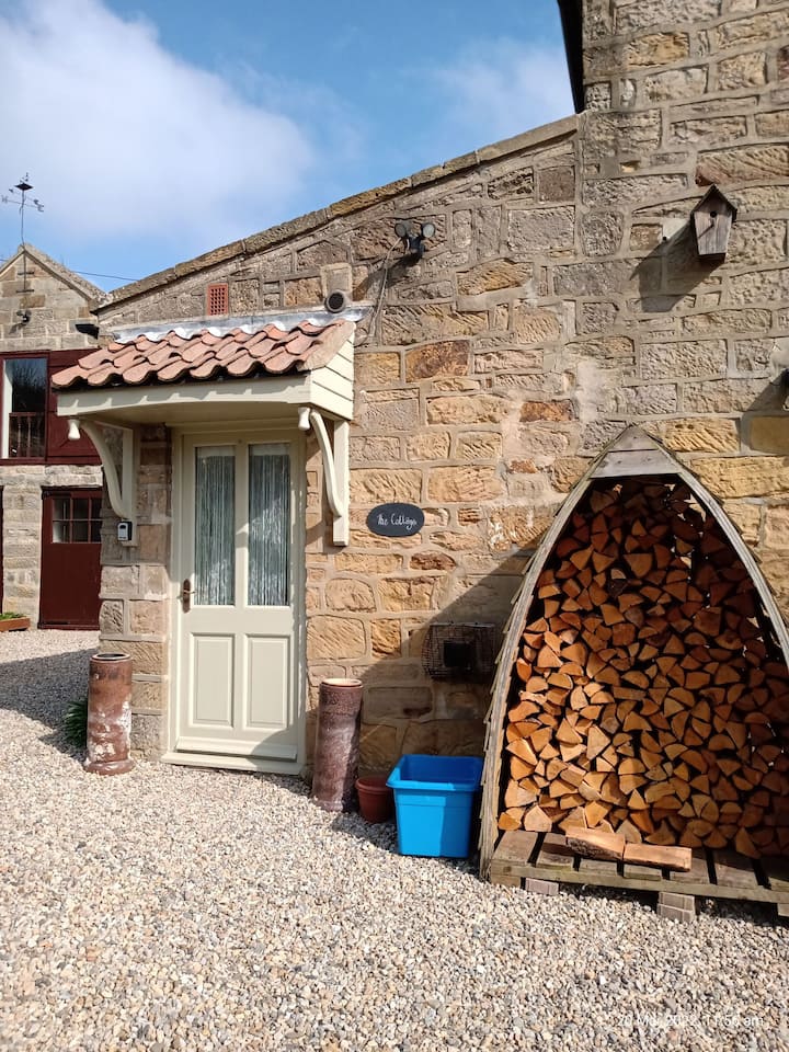 Cosy Comfortable Cottage With Open Fireplace. - Runswick Bay